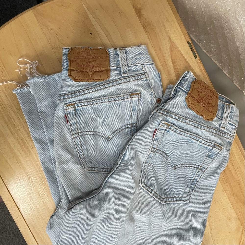 Levi’s Distressed Juniors Jeans #133 9M